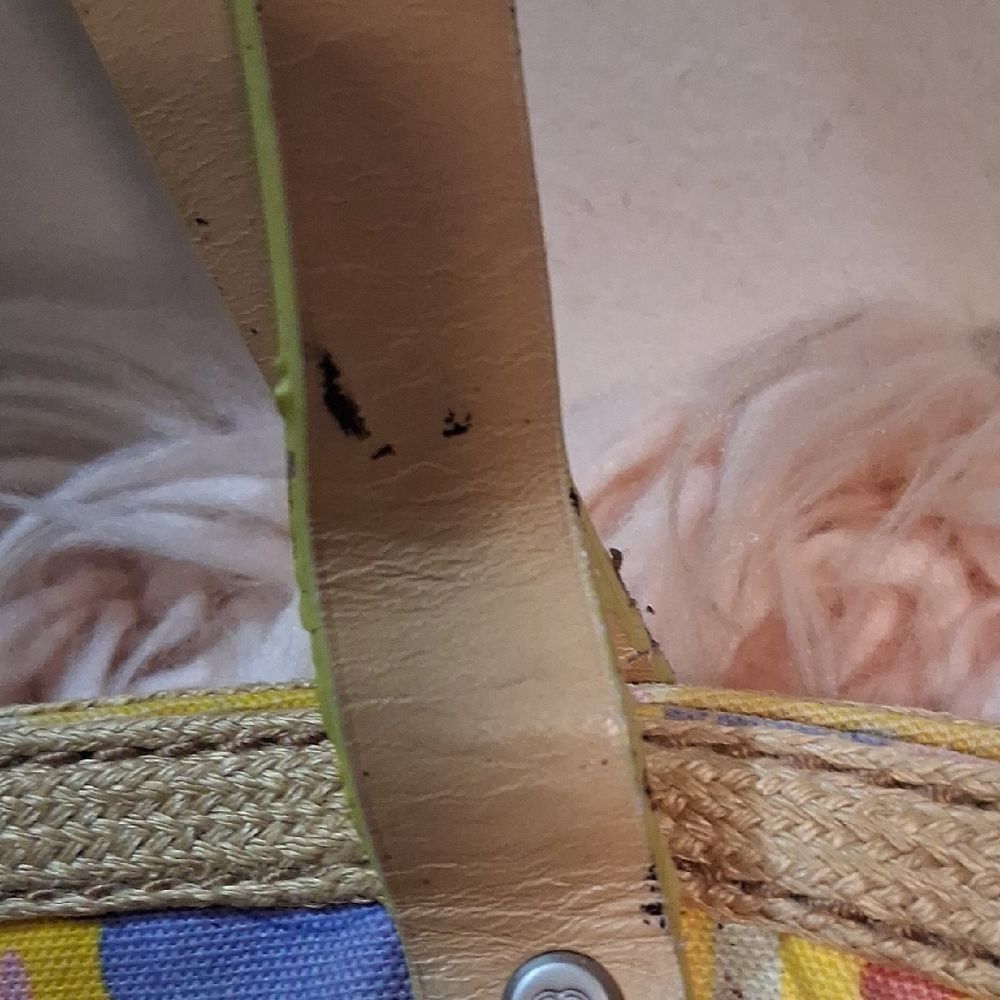 CHANEL Yellow and Purple Floral Tote (STRAP IS BROKEN PROJECT BAG!) - Picture 2 of 16
